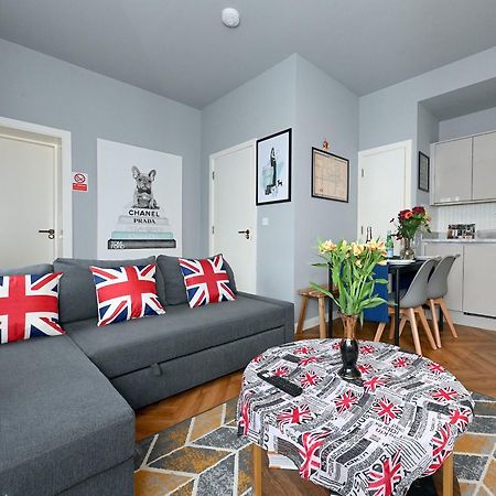 1 Bedroom Flat In Wood Green Piccadilly Line Londen Buitenkant foto
