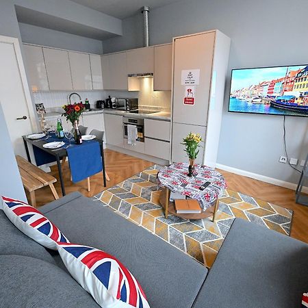 1 Bedroom Flat In Wood Green Piccadilly Line Londen Buitenkant foto