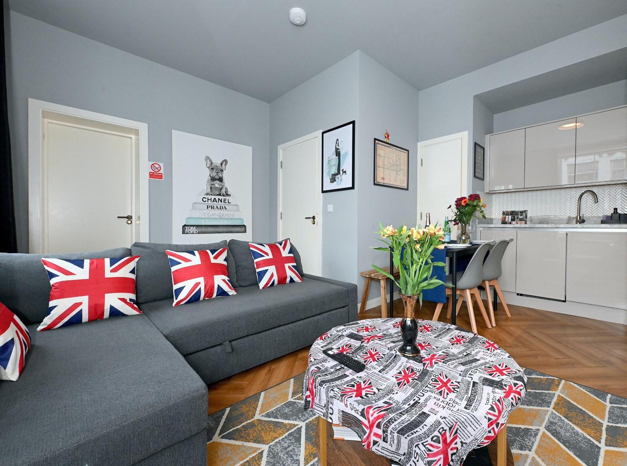 1 Bedroom Flat In Wood Green Piccadilly Line Londen Buitenkant foto